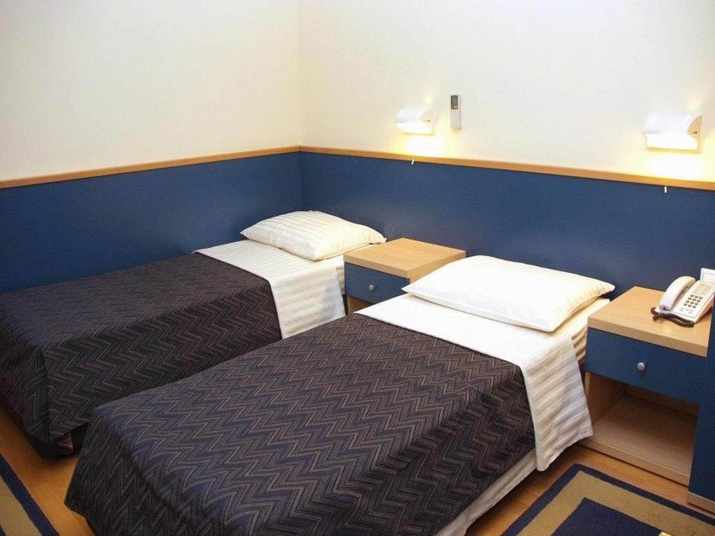 Hotel Cubic Лакташи Екстер'єр фото