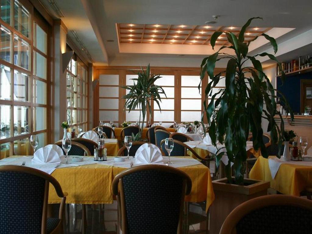 Hotel Cubic Лакташи Екстер'єр фото