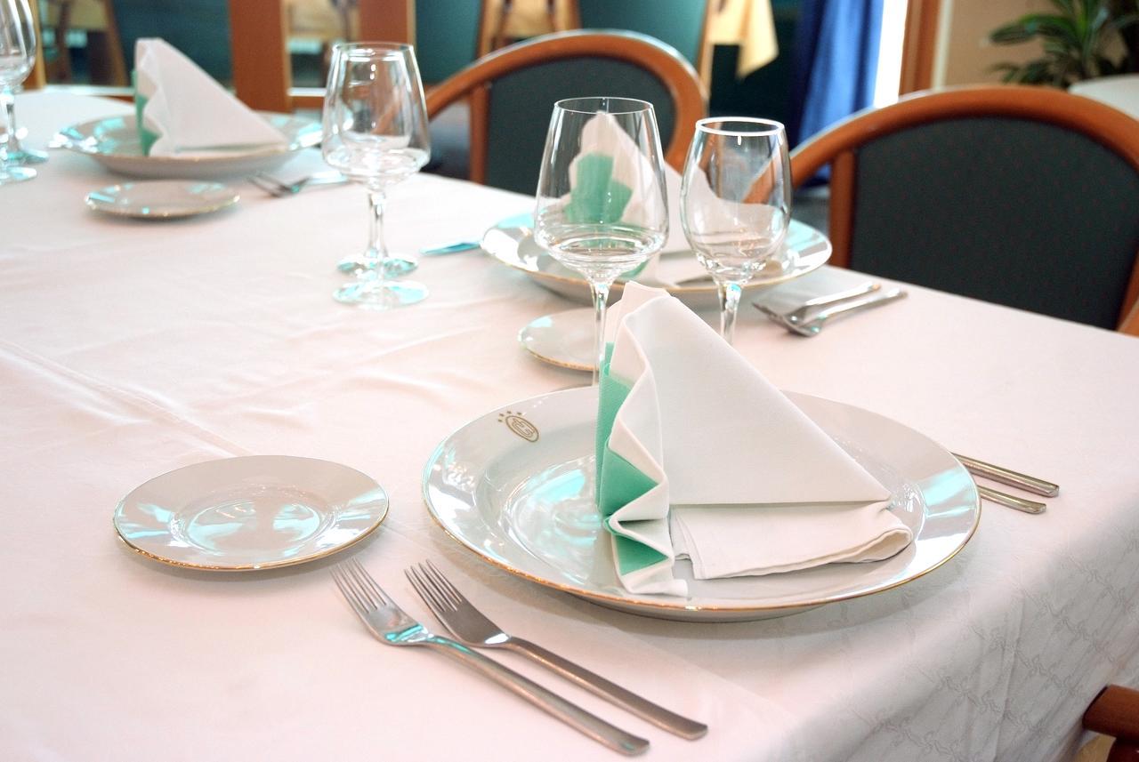 Hotel Cubic Лакташи Екстер'єр фото