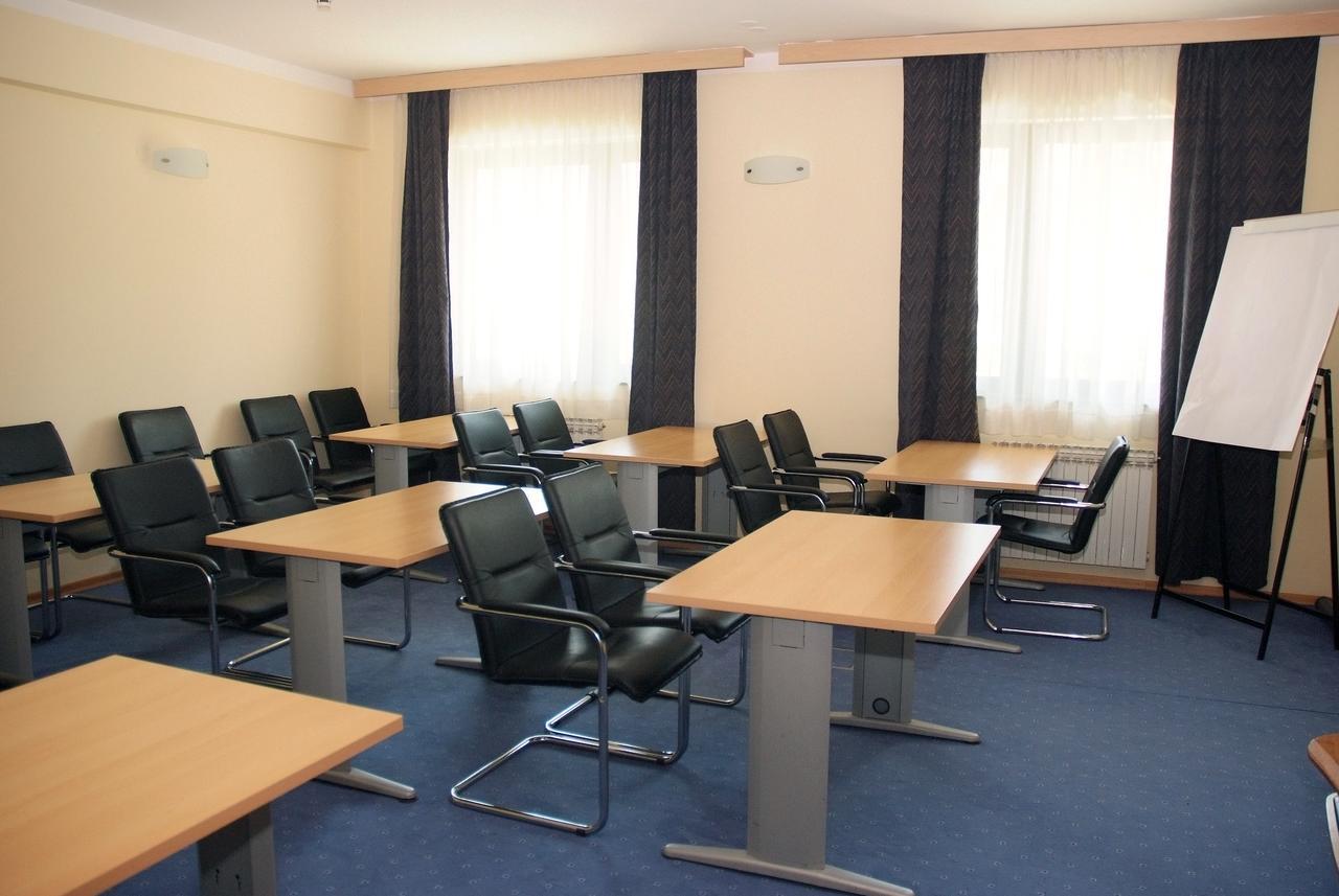 Hotel Cubic Лакташи Екстер'єр фото